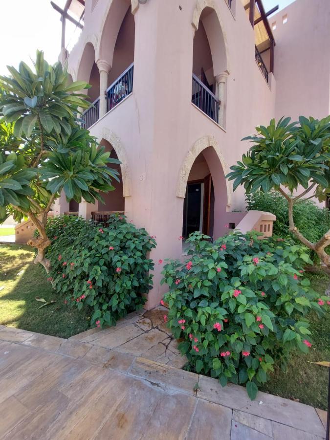 Ground Floor Apartment By Circular Pool In Talabay Aqaba Exteriör bild