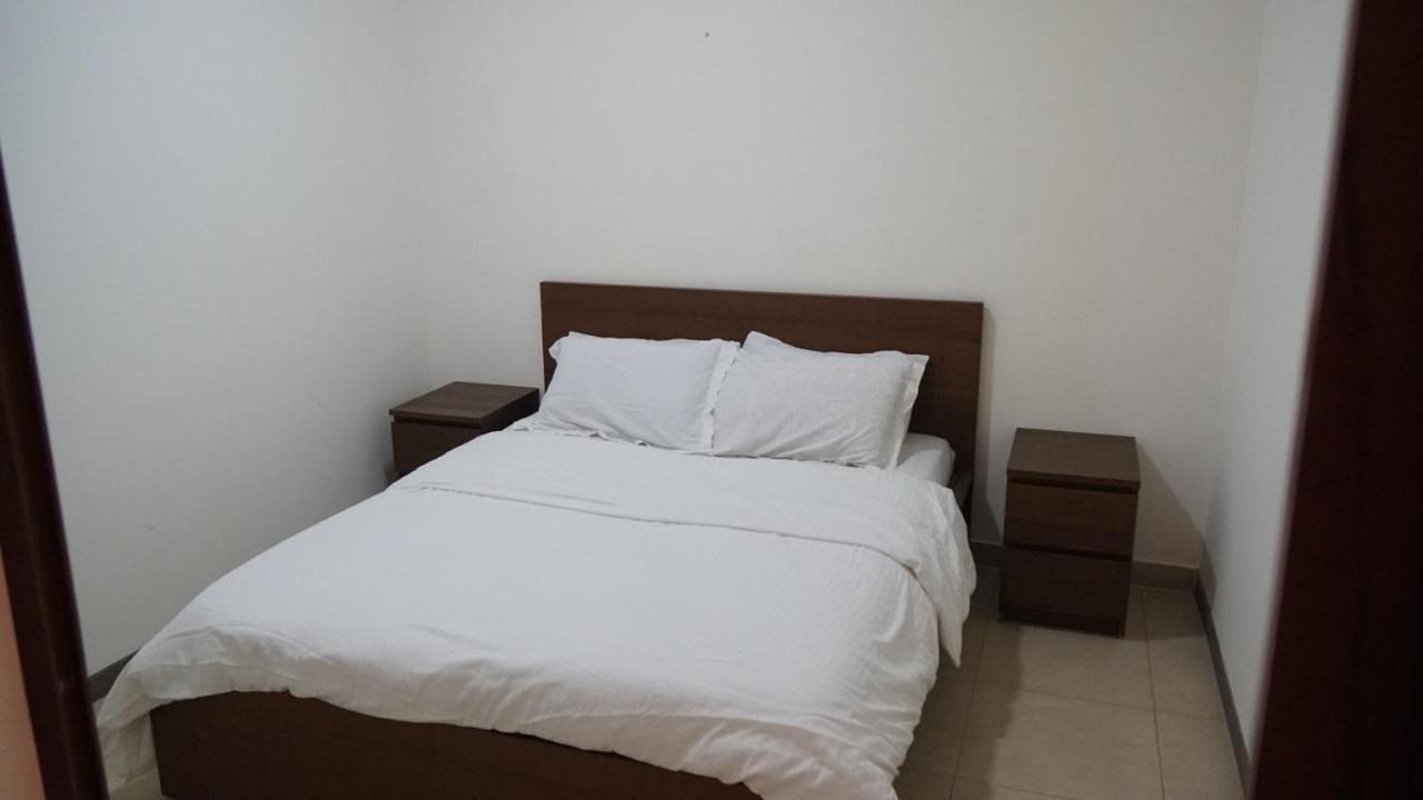 Ground Floor Apartment By Circular Pool In Talabay Aqaba Exteriör bild