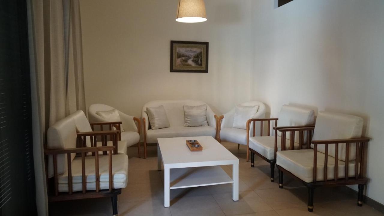 Ground Floor Apartment By Circular Pool In Talabay Aqaba Exteriör bild